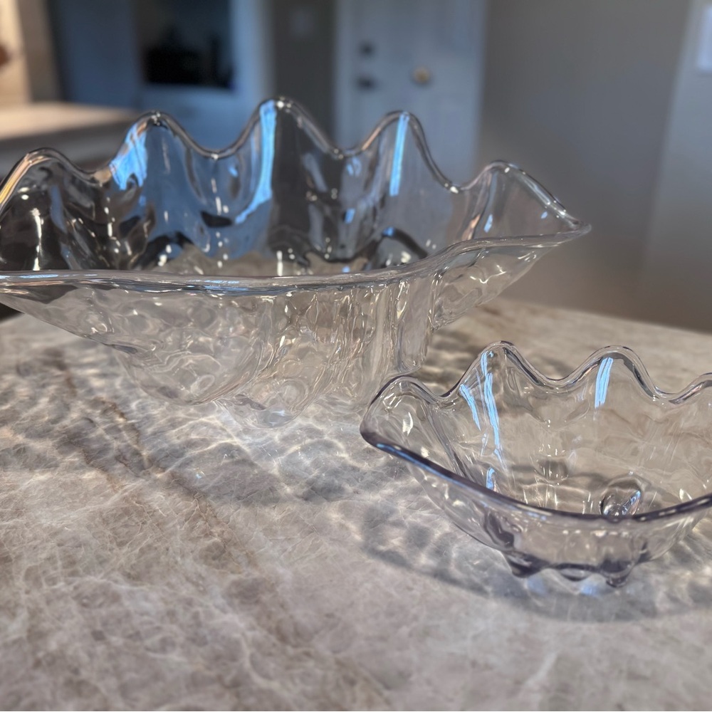 Vintage lucite large clam shell serving bowl and side dip/sauce bowl
